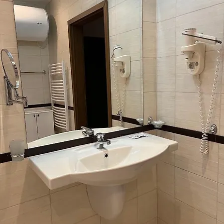 & Relax In Bellevue Szálloda *